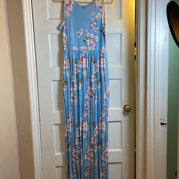 Floral Blue Maxi Dress - Picture 3 of 6